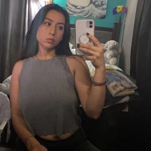 Meet your Posher, Edith